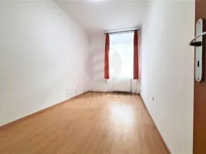 Pronájem bytu 2+1, Praha - Nusle, Čestmírova, 54 m2