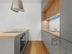 Pronájem bytu 3+kk, Praha - Libeň, Sokolovská, 64 m2