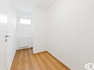 Prodej rodinného domu, Hradec Králové - Plotiště nad Labem, Zahrádkářská, 122 m2