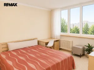 Prodej bytu 2+1, Karlovy Vary - Drahovice, Gagarinova, 56 m2