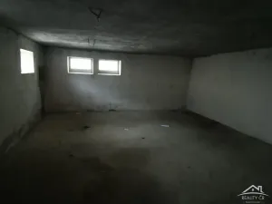 Pronájem garáže, Jihlava, 100 m2