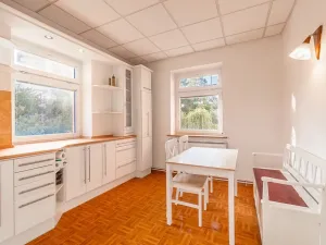 Pronájem bytu 2+1, Teplice, Čs. dobrovolců, 84 m2