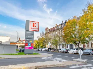 Pronájem bytu 2+1, Teplice, Čs. dobrovolců, 84 m2