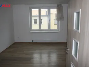 Pronájem bytu 2+1, Strakonice - Strakonice II, Komenského, 60 m2
