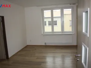 Pronájem bytu 2+1, Strakonice - Strakonice II, Komenského, 60 m2