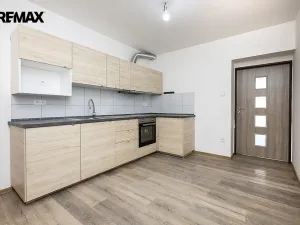 Pronájem bytu 2+1, Strakonice - Strakonice II, Komenského, 60 m2