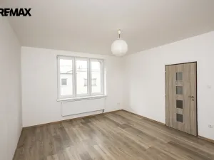 Pronájem bytu 2+1, Strakonice - Strakonice II, Komenského, 60 m2