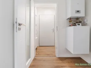 Pronájem bytu 1+1, Praha - Žižkov, Na mokřině, 30 m2