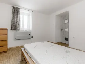 Pronájem bytu 2+1, Kaplice, Dlouhá, 48 m2