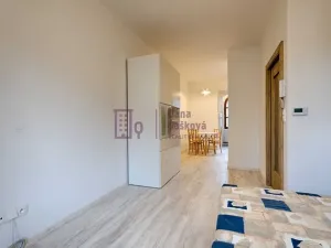 Pronájem bytu 1+kk, Jindřichův Hradec, Kostelní, 36 m2