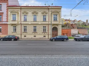 Prodej bytu 2+1, Hradec Králové, Komenského, 98 m2