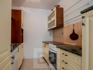 Prodej bytu 2+kk, Praha - Řepy, Bazovského, 44 m2