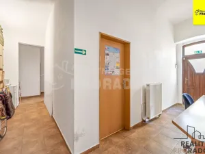 Pronájem kanceláře, Pardubice, třída Míru, 140 m2