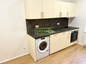 Pronájem bytu 2+kk, Praha - Žižkov, Vlkova, 34 m2