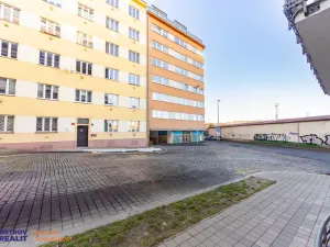 Prodej bytu 1+1, Praha, Kloboučnická, 56 m2