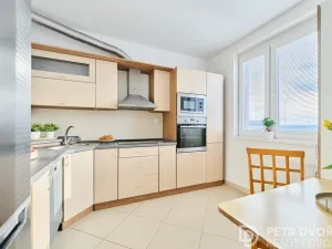 Prodej bytu 2+kk, Praha - Dolní Měcholupy, Honzíkova, 55 m2