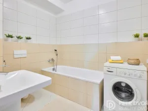 Prodej bytu 2+kk, Praha - Dolní Měcholupy, Honzíkova, 55 m2