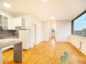 Prodej bytu 3+kk, Praha, Pod průsekem, 65 m2