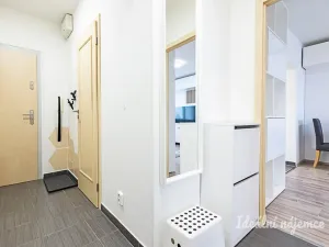 Pronájem bytu 2+kk, Praha - Modřany, Daškova, 41 m2