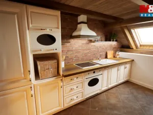 Prodej bytu 4+kk, Kounov, 103 m2