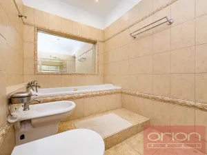 Pronájem rodinného domu, Praha - Suchdol, Havraní, 350 m2