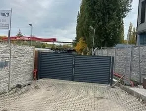 Pronájem komerční nemovitosti, Kladno, Libušina, 600 m2