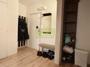 Pronájem bytu 2+kk, Brno - Židenice, Mutěnická, 39 m2