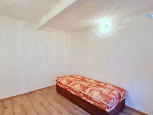 Pronájem bytu 1+kk, Praha - Strašnice, Pod strašnickou vinicí, 16 m2