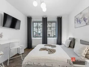 Prodej ubytování, Broumov, Malé náměstí, 298 m2