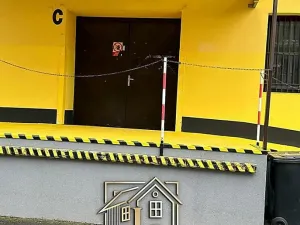 Pronájem skladu, Praha, Libušská, 1900 m2