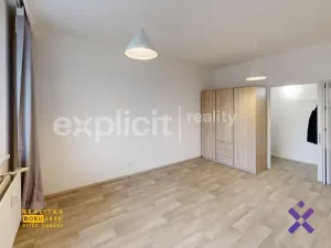 Pronájem bytu 1+1, Zlín, Dlouhá, 40 m2