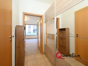 Pronájem bytu 1+kk, Praha - Košíře, Pod Kavalírkou, 30 m2