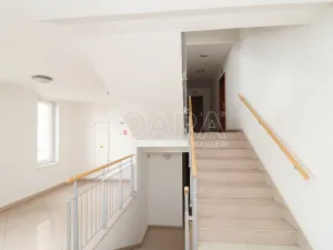 Pronájem bytu 2+kk, Praha - Suchdol, Holubí, 44 m2