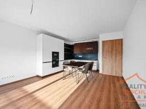 Prodej bytu 2+kk, Hradec Králové, Antonína Petrofa, 56 m2