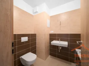 Prodej bytu 2+kk, Hradec Králové, Antonína Petrofa, 56 m2