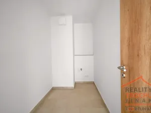 Prodej bytu 2+kk, Hradec Králové, Antonína Petrofa, 56 m2