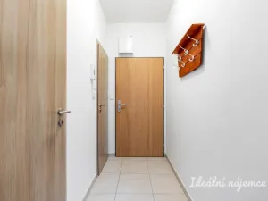 Pronájem bytu 1+kk, Praha - Uhříněves, Salačova, 24 m2