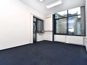 Pronájem kanceláře, Praha - Karlín, Pobřežní, 125 m2