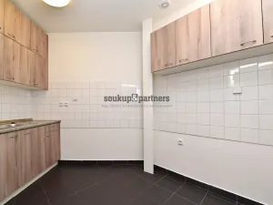 Pronájem kanceláře, Praha - Karlín, Pobřežní, 125 m2