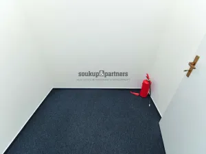 Pronájem kanceláře, Praha - Karlín, Pobřežní, 125 m2