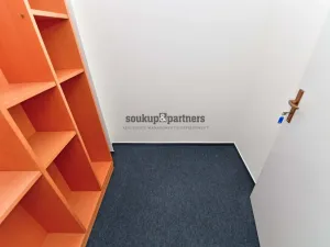 Pronájem kanceláře, Praha - Karlín, Pobřežní, 125 m2