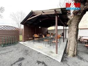 Prodej restaurace, Velké Žernoseky, 438 m2