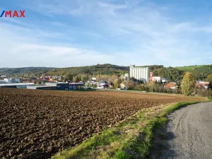 Prodej komerčního pozemku, Lípa, 3600 m2