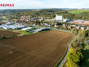 Prodej komerčního pozemku, Lípa, 3600 m2