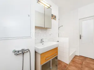 Pronájem bytu 2+1, Liberec - Liberec V-Kristiánov, Dvorská, 47 m2