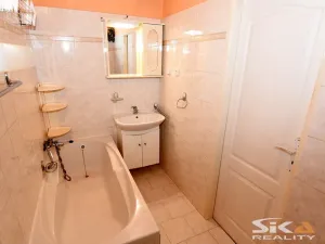 Prodej bytu 2+1, Louny, Husova, 76 m2