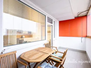 Pronájem bytu 1+kk, Praha - Vysočany, Poděbradská, 36 m2