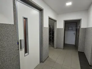 Prodej bytu 2+1, Praha - Hostivař, Horolezecká, 60 m2