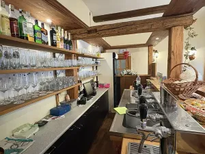 Pronájem restaurace, Horní Maršov, Třída Josefa II., 320 m2