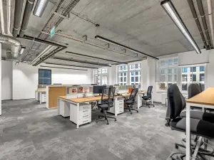 Pronájem kanceláře, Praha, 2200 m2